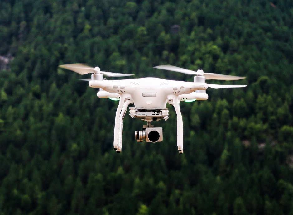 drone-gd9fd001fd_1920.jpg